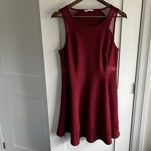 Bluenotes Burgundy Red Skater Dress with Mesh Cutouts Size L - Picture 1 of 4